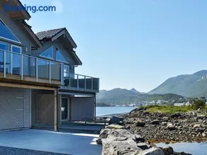 10 person holiday home in Brattvåg - Image 2