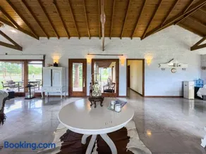 Casa de campo en club privado Benquerencia - Image 5