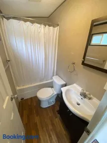 2 Bedroom Cottage at Shamrock Bay Resort! - Image 2