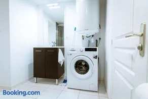 Home2Stay Valognes - Image 1