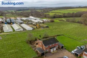 Cosy 3BR Country Home Near Vineyards - Image 4