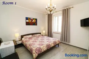 Old Town Rooms and Apartment - Image 4