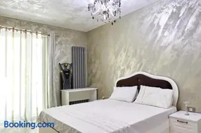 Deluxe Apartment Spa n Pools Beach resort - Image 3