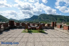 Bella Alda Beautiful Como Castle Penthouse - Image 4