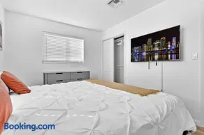 Cheerful 4 Bedrooms house with Pool and Game Room - Image 2