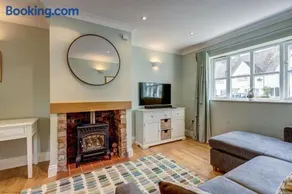 Walnut Cottage - Image 2