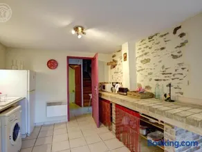 Gîte 13 pers. avec patio, proximité Parc du Pilat, animaux admis, parking - Image 2