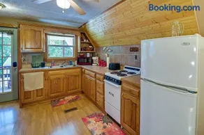 Dog-Friendly Home Rental ~ 5 Mi to Cave Run Lake! - Image 3