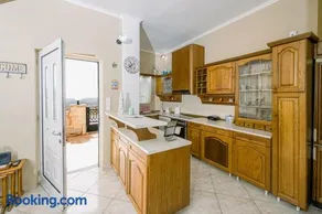 Creta Sea View 2BR Maisonette by ΜΡS - Image 3