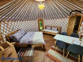BUHO Eco Yurt Rayen Pulli AC Parking Wifi - Image 1