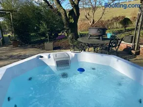 Cosy Annex, Breakfast daily, HotTub, WiFi, Heating - Image 4
