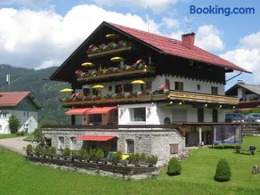 Haus Keti - Image 1