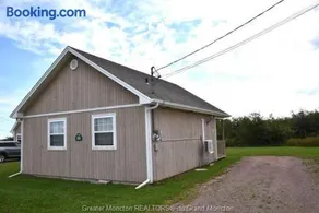 Seabreeze Aboiteau Cottage beach access - Image 2