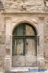 Maison d'Or-Vert : Atelier of medieval goldsmith - Image 1