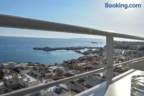 Modern Apartment with Stunning Piraeus Views - Image 4