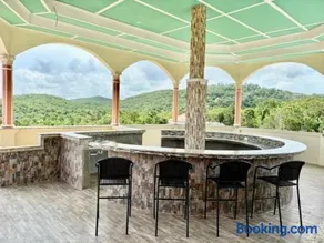 15000 Sq Ft 7 bedroom house with Pool and Ocean View - Image 4