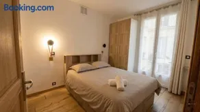 Cozy 1Bedroom Apartment Courtyard Near Buttes-Chaumont - Image 1