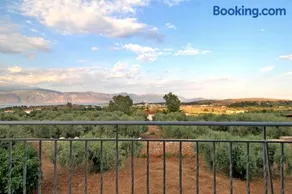 VILLA IN THE OLIVE TREES Galaxidi - Image 2