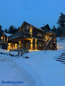 Modern stuga nära skidbacken - Image 1