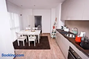 Apartment I&I - Image 2