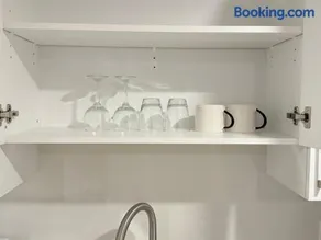 Befitting Crown Suite - Image 4