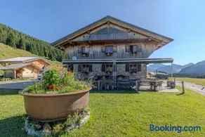 Chez Merlin - Image 1