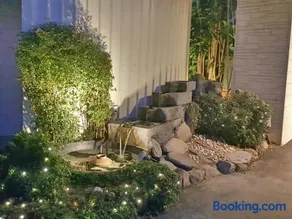 Full Moon Boutique Motel - Image 4