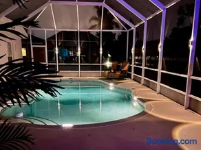 Spacious 5BR Private Home, Private Pool & Salt Water Spa, Minutes from Beaches - Image 5