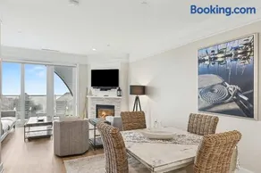Maritime Lakeview Suite 409: Enjoy stunning lake views in Bay Harbor, MI. - Image 2