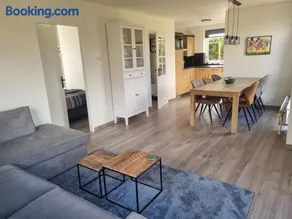 Woning met voorverwarmde, overdekte jacuzzi in de tuin - Image 3