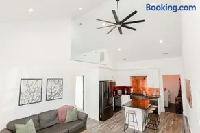 Sojourn Steps to the Beach Sleeps 4 - Image 4