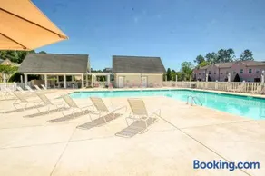 Two-Bedroom Vacation Condo - Image 1