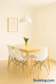 Holiday in LA- Koreatown Retreat with Free Parking, Pool and Sauna - Image 3