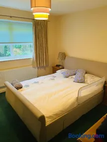 Beautiful double en-suite room - Image 3