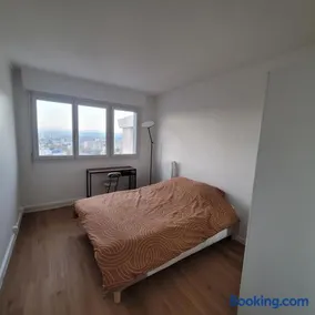 Grand appartement avec parking privé - Image 5