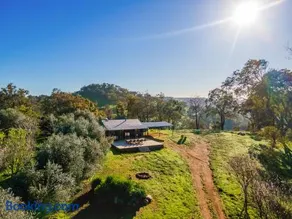 Amaroo Swan BnB Management - Image 1
