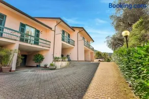 RoadToTheSeaLerici Private parking terrace - Image 2