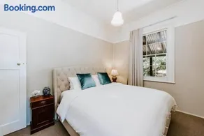 Historic Riverfront Residence Farmstay - Image 2