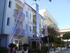 Hotel Capri - Image 1