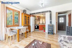Victoria's House - Image 4
