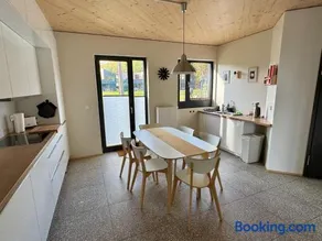 Ferienhaus Haus 11 in Templin mit Seeblick und Sauna - Image 2