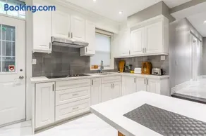 Sullivan Boutique Rooms - Image 1