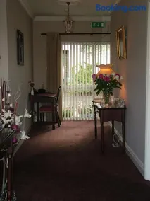 Hillside House - Image 5