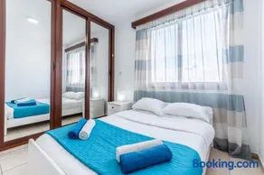 Larnaca Bayside Apartment - Image 3