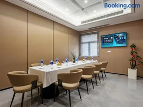 Qingcheng Hotel - Hongkou Soccer Stadium Tongji University Branch - Image 3