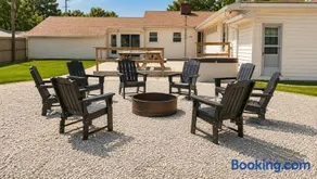 10 Min to Ste Genevieve Hot Tub & Fire Pit - Image 2