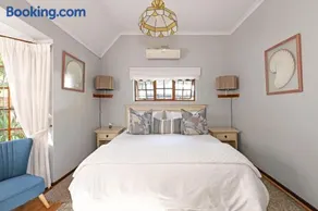 Unique Thatch Home in Champagne area in Pinelands - Image 2