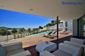 Serene Escape: Seaside Villa in Ibiza, 1001 - Image 2