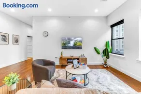 20 MIN to Manhattan! 2BR Luxurious Comfy & Spotless - Image 4