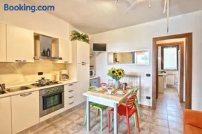 Appartamento 34 by Theater Home - Image 2